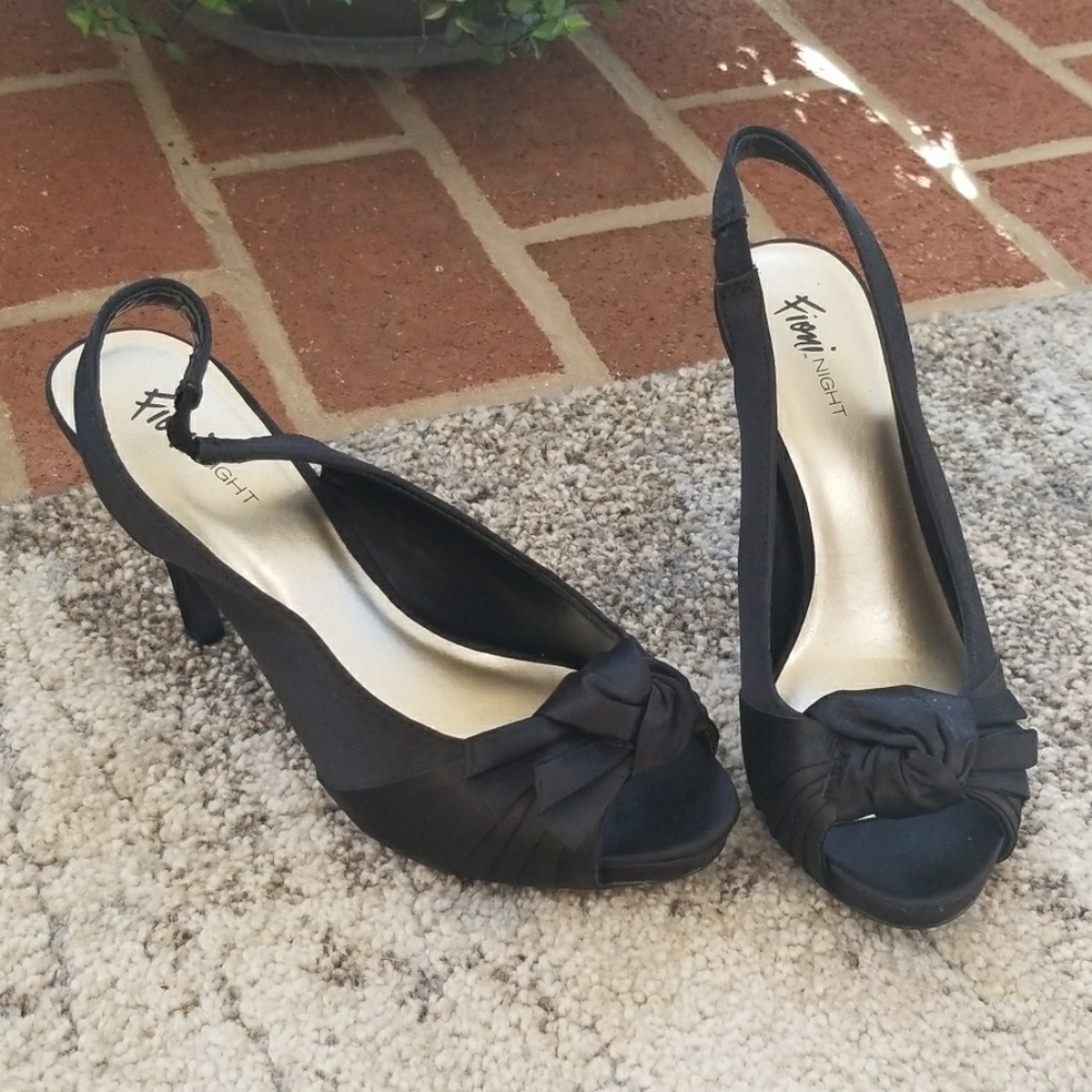 Fioni black heels